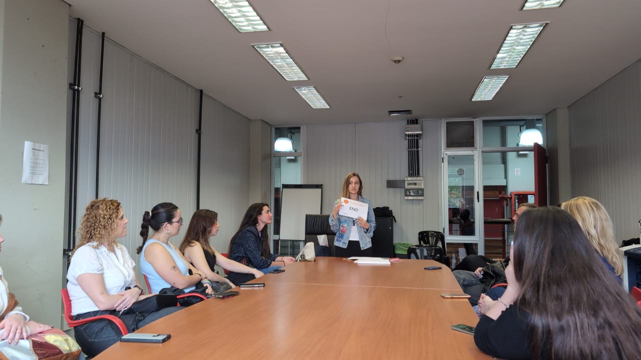 Tamara Gorozhankina, PhD y equipo de becarios