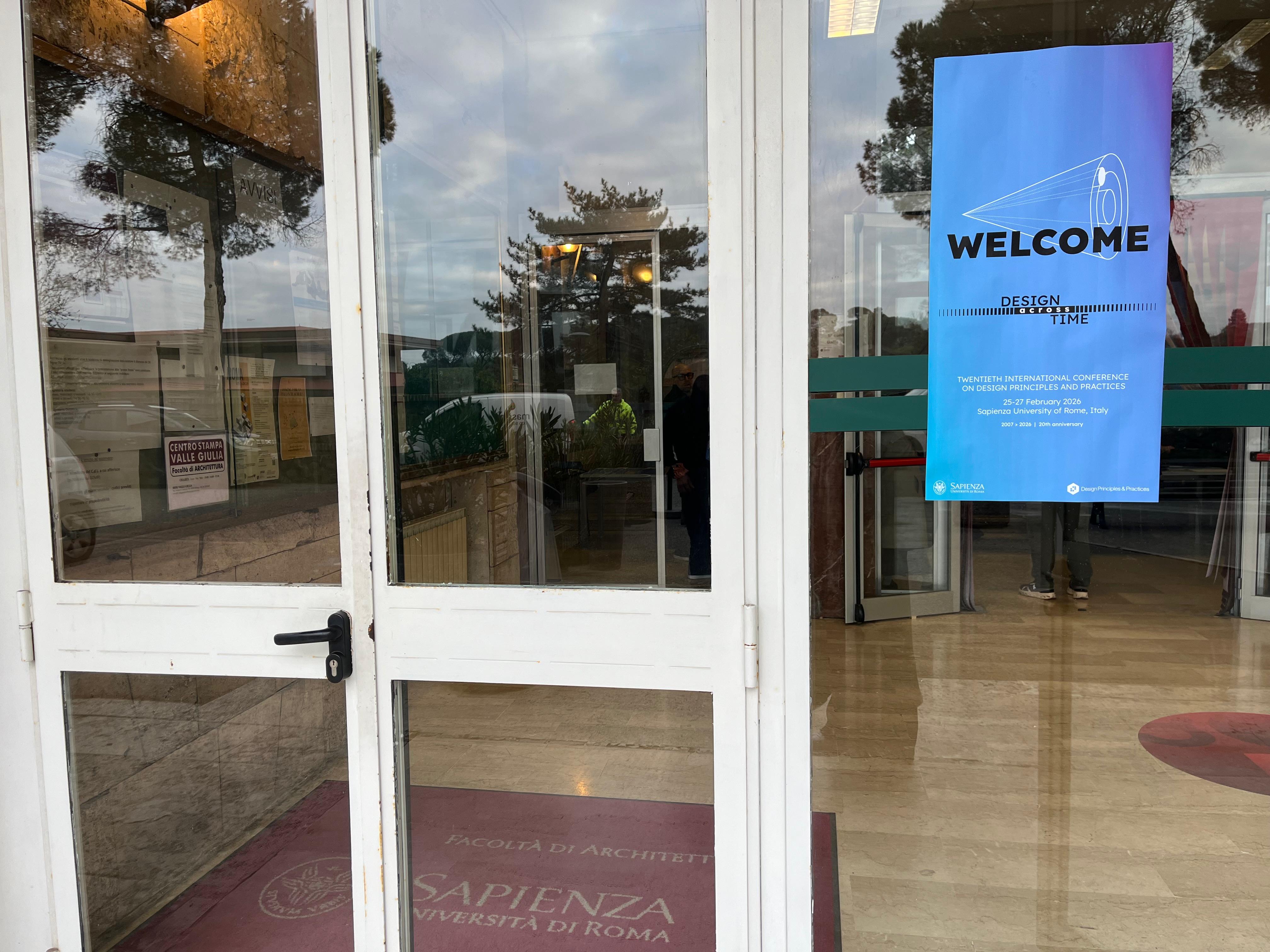 Entrada evento en la Facultad de Arquitectura de la Universidad Sapienza en Roma